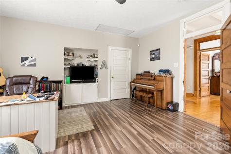 207 Oak Avenue Hamlet NC 28345