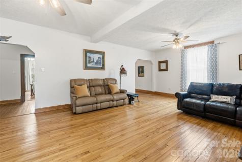 207 Oak Avenue Hamlet NC 28345
