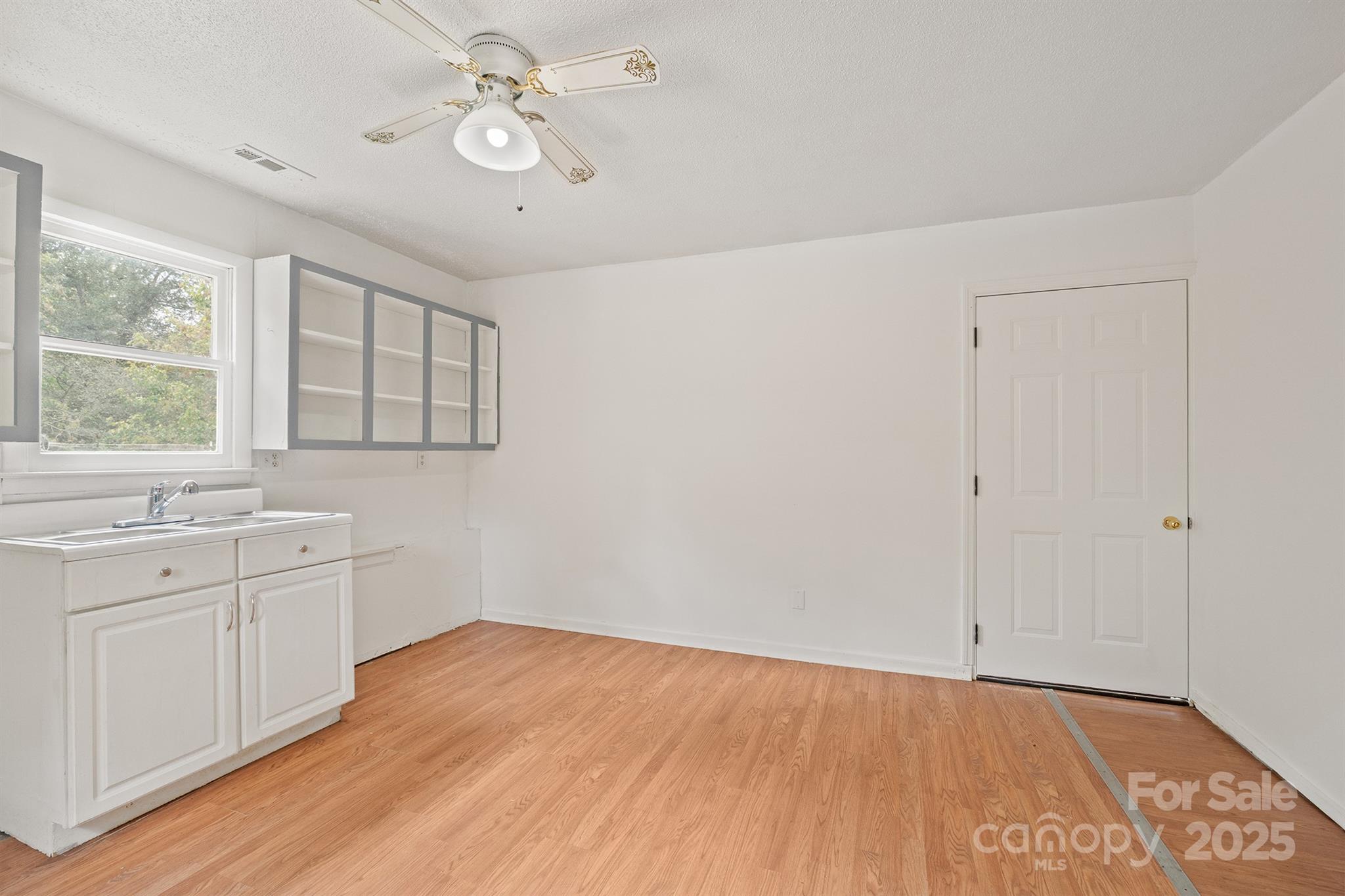 801 N Grove Street Lincolnton NC 28092