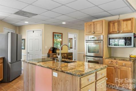 214 Locust Cove Road Marion NC 28752