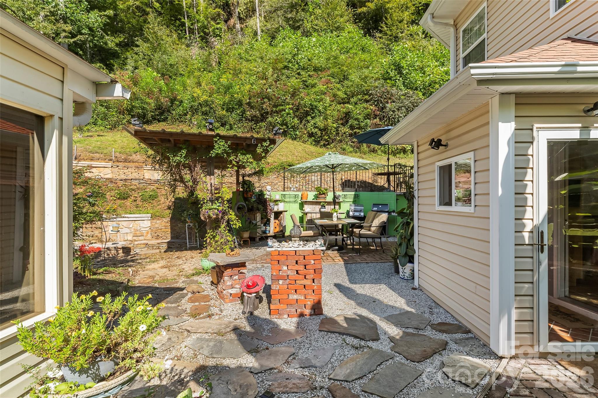 214 Locust Cove Road Marion NC 28752