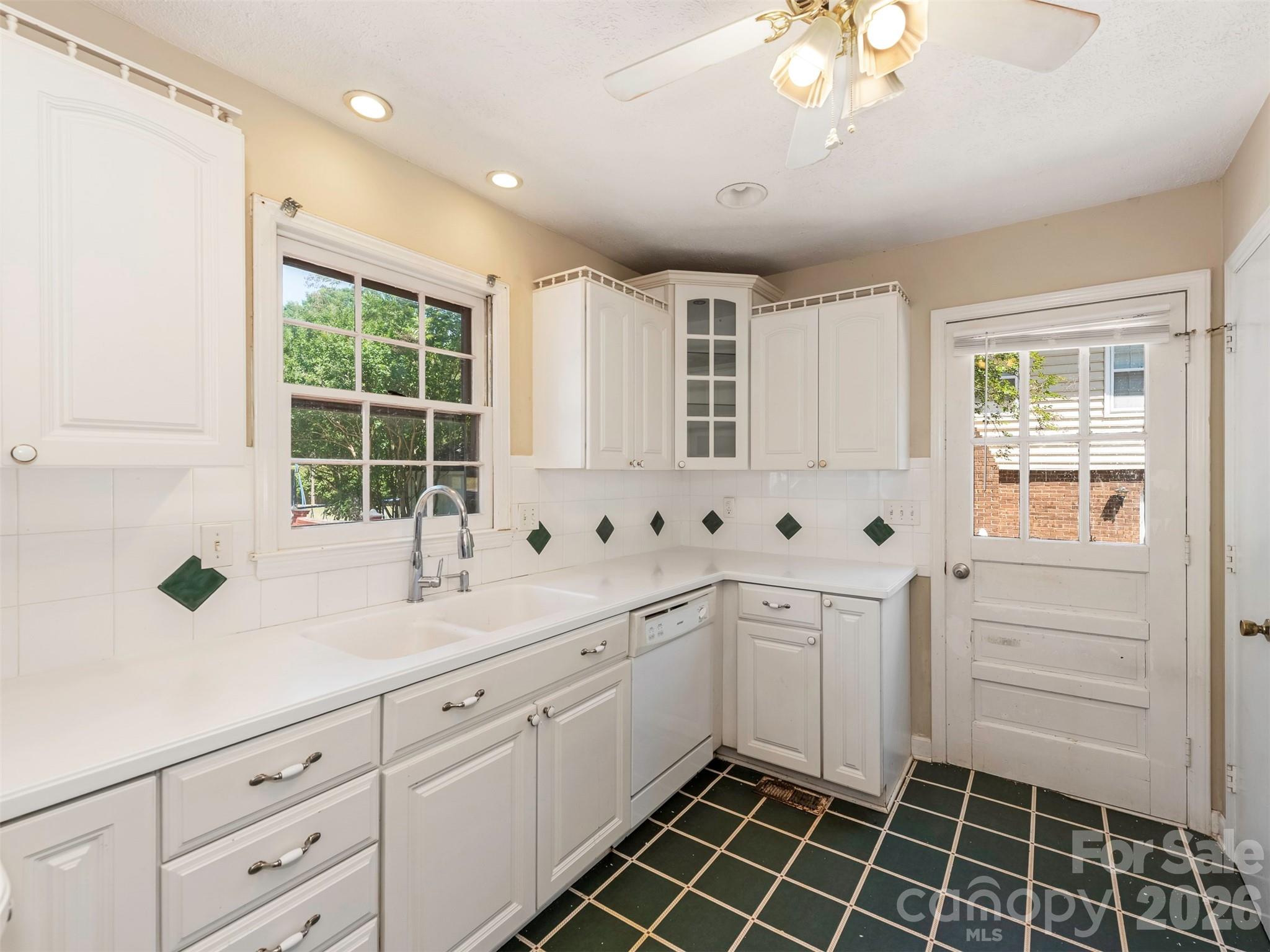 12301 Oakhaven Drive Charlotte NC 28273