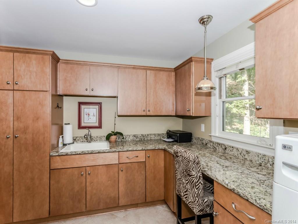 1204 Glenn Valley Drive Matthews NC 28105