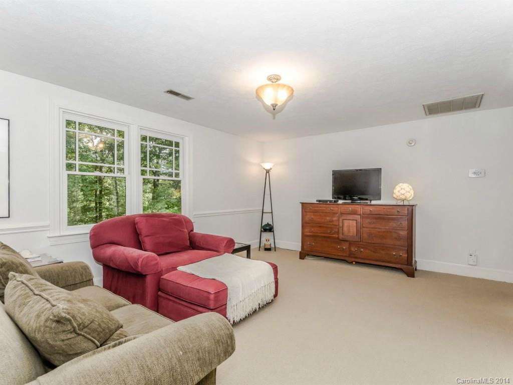 1204 Glenn Valley Drive Matthews NC 28105