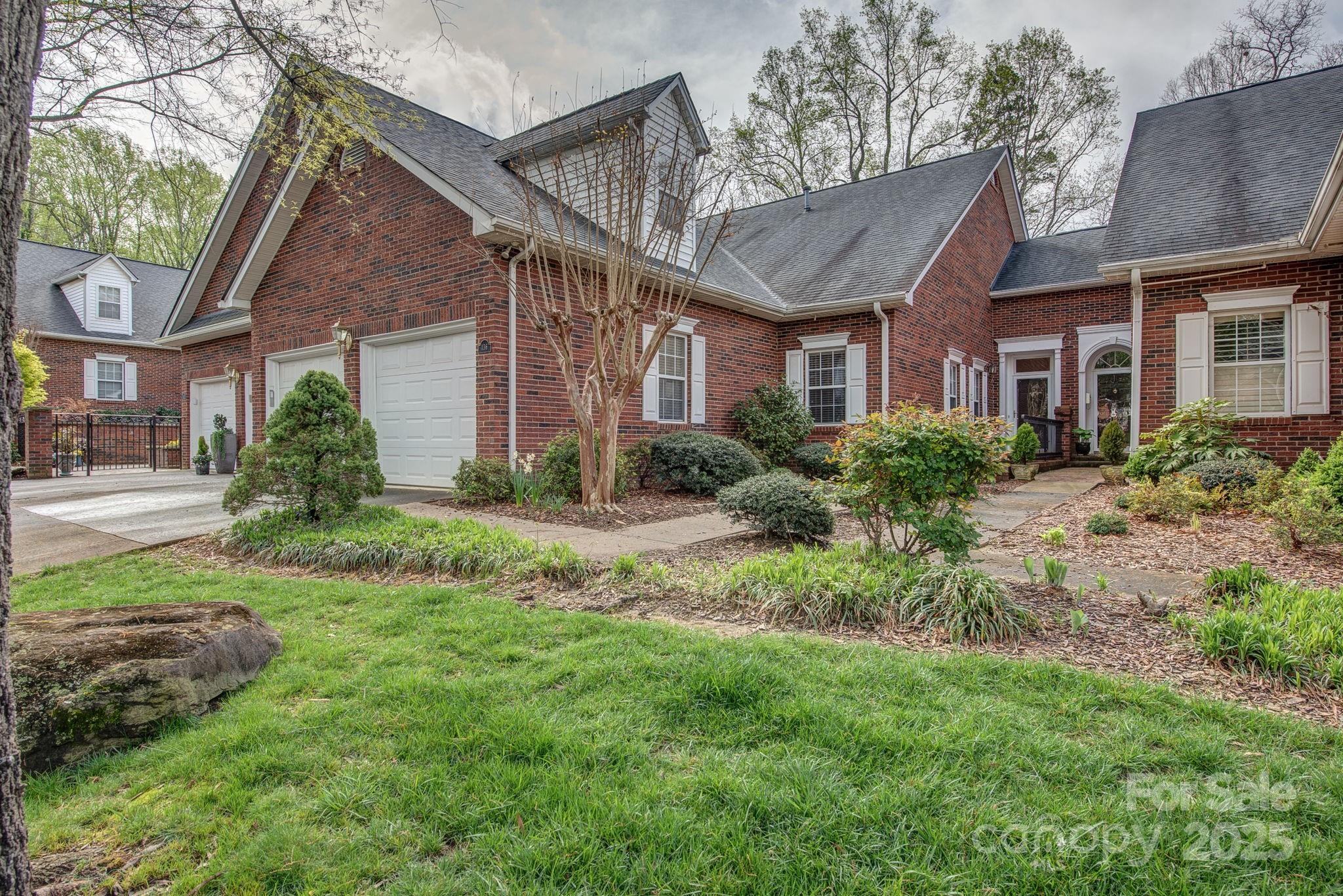 136 Columns Circle Shelby NC 28150