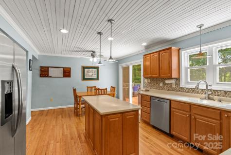 41 Glen Cove Road Arden NC 28704