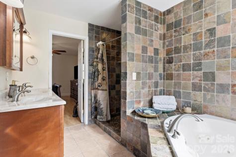 11 Roberts Drive Swannanoa NC 28778