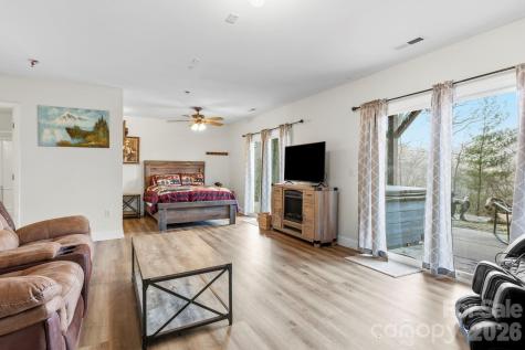 11 Roberts Drive Swannanoa NC 28778