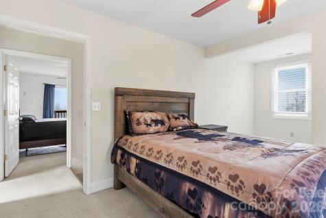 11 Roberts Drive Swannanoa NC 28778