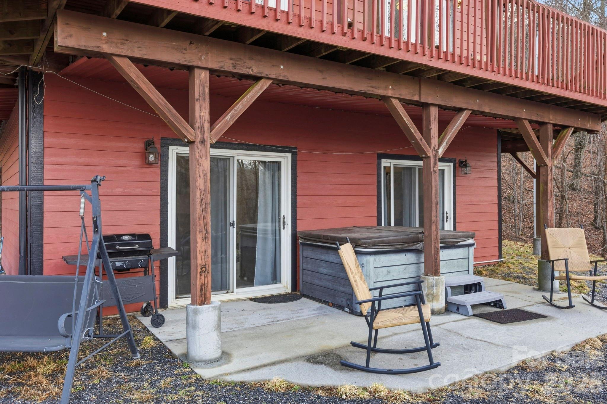 11 Roberts Drive Swannanoa NC 28778