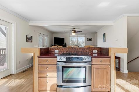 11 Roberts Drive Swannanoa NC 28778