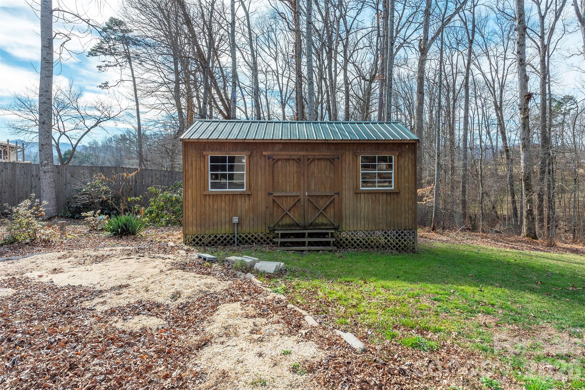 287 Liberty Road Candler NC 28715