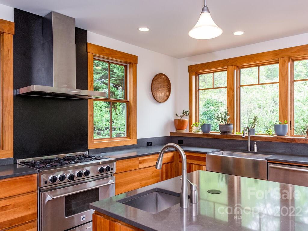 48 Beaverdam Knoll Road Asheville NC 28804