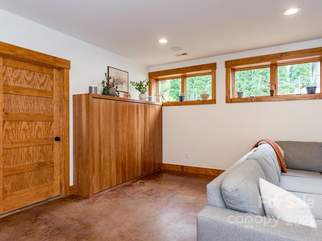 48 Beaverdam Knoll Road Asheville NC 28804