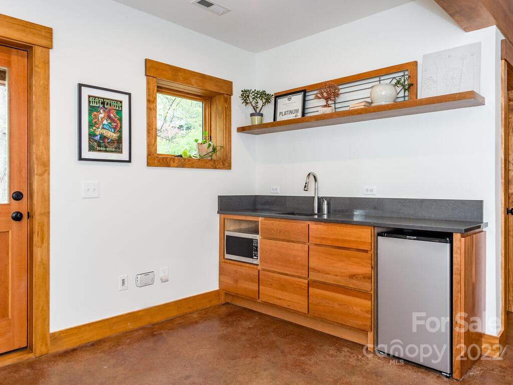48 Beaverdam Knoll Road Asheville NC 28804