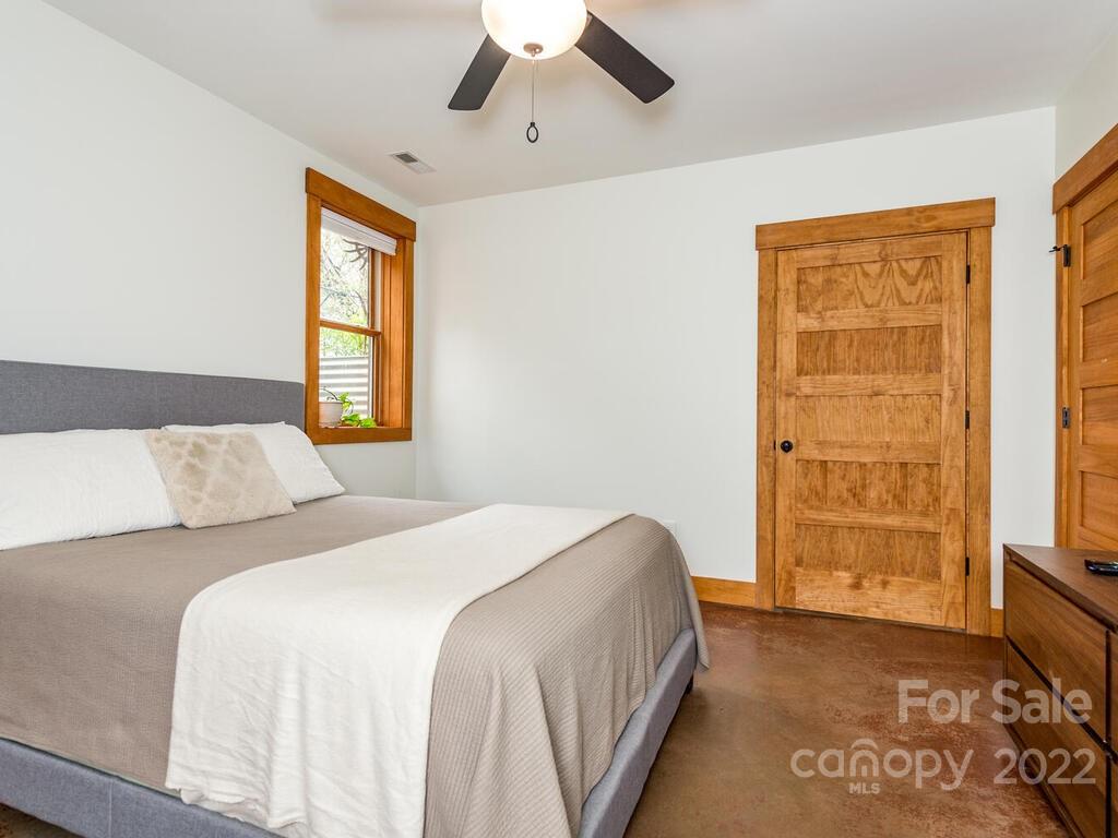 48 Beaverdam Knoll Road Asheville NC 28804