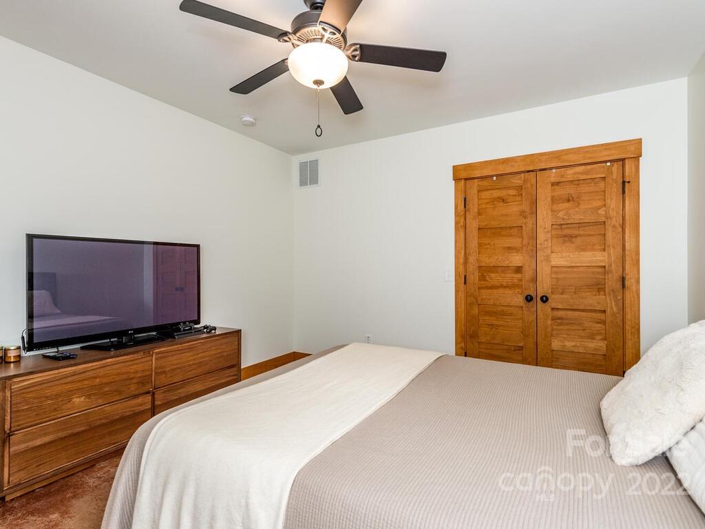 48 Beaverdam Knoll Road Asheville NC 28804