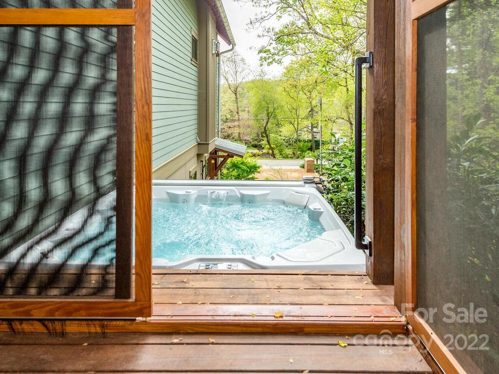 48 Beaverdam Knoll Road Asheville NC 28804