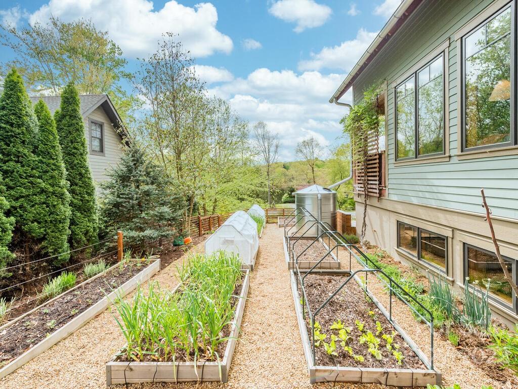48 Beaverdam Knoll Road Asheville NC 28804