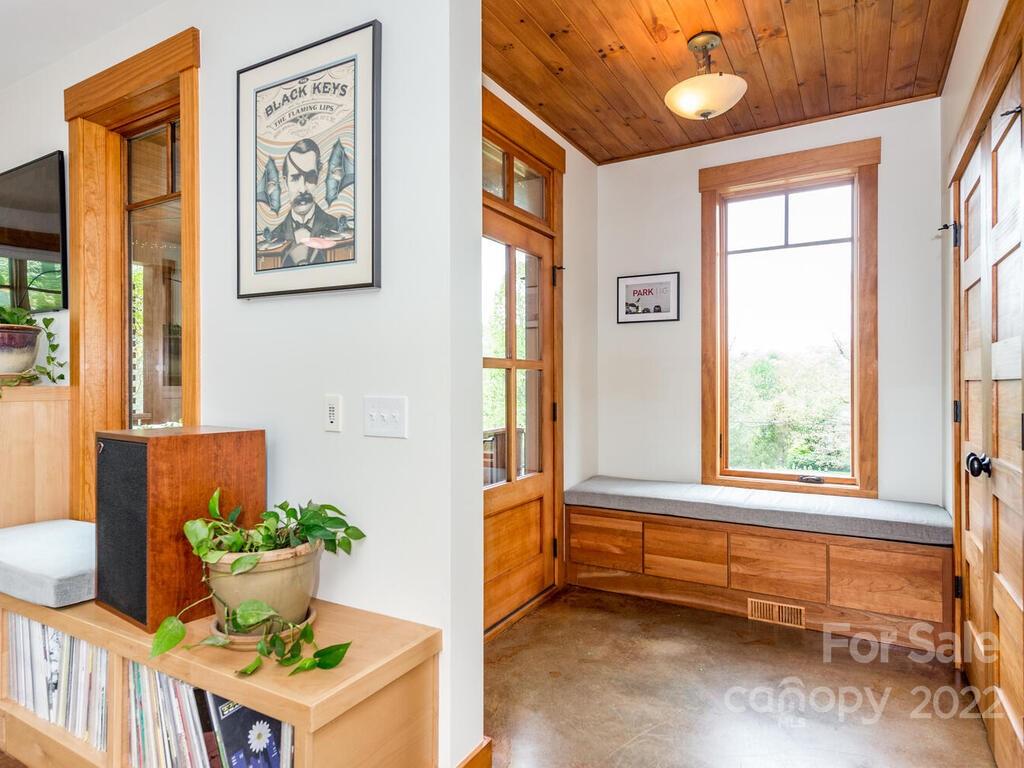 48 Beaverdam Knoll Road Asheville NC 28804