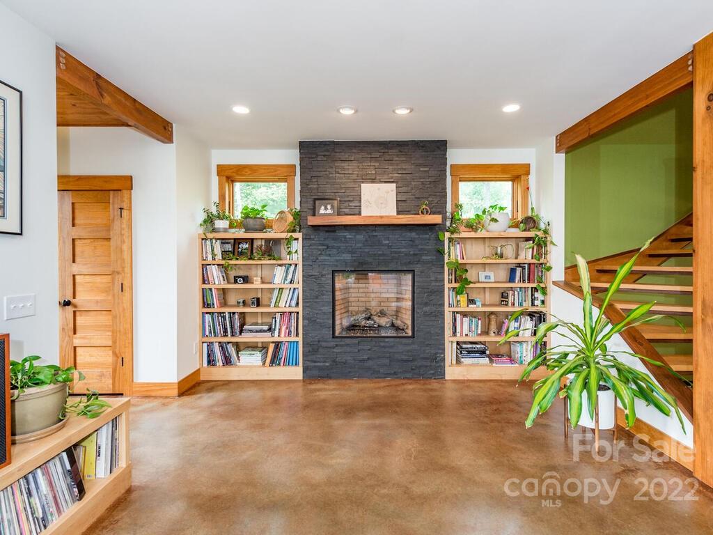 48 Beaverdam Knoll Road Asheville NC 28804