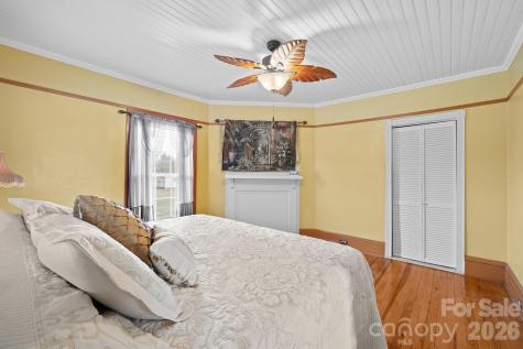 1244 21st Street NE Hickory NC 28601