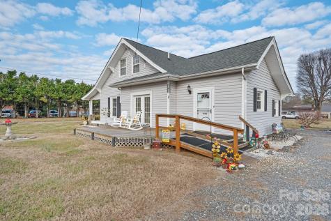 1244 21st Street NE Hickory NC 28601