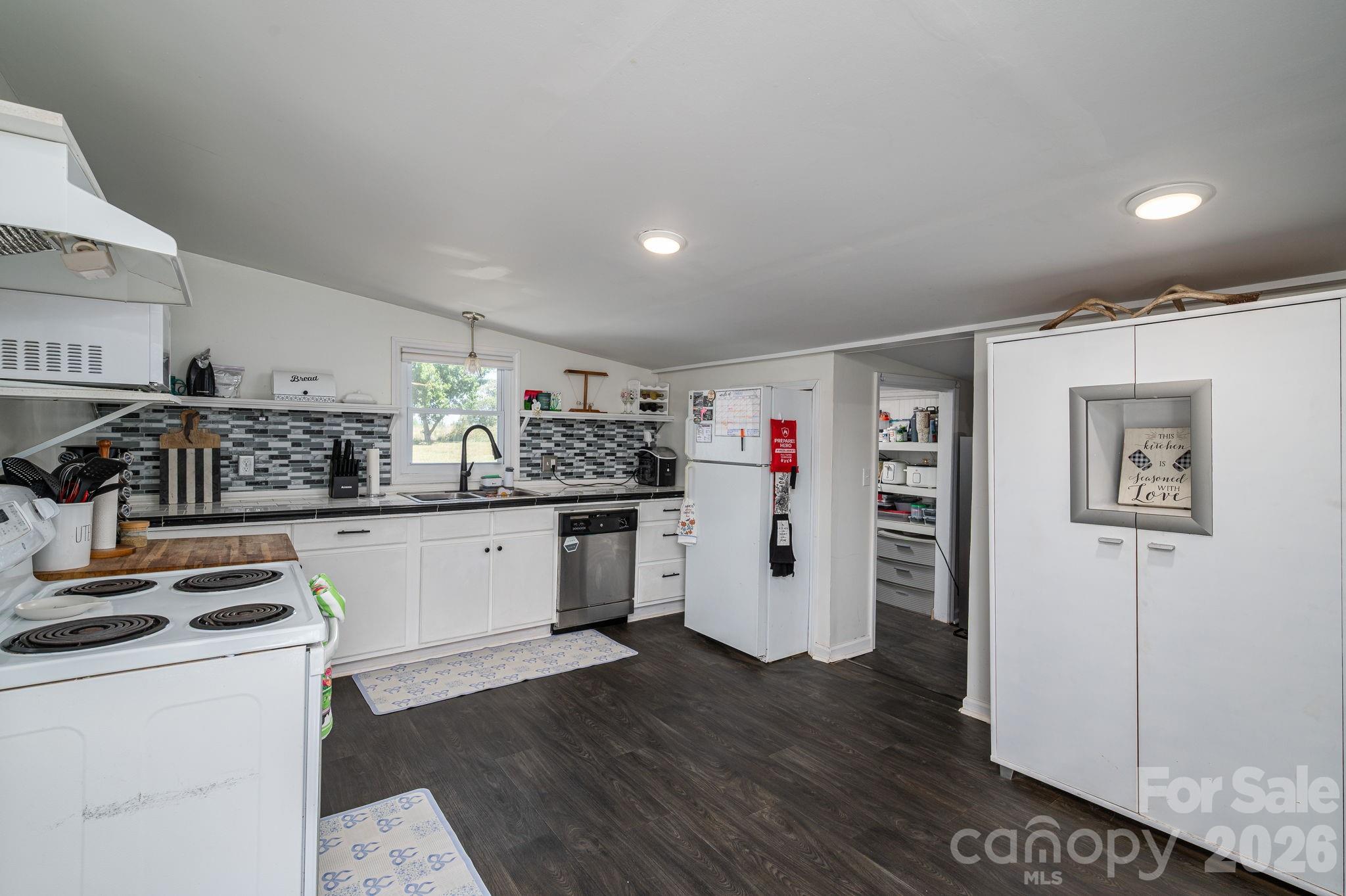 2024 Willis Road Vale NC 28168