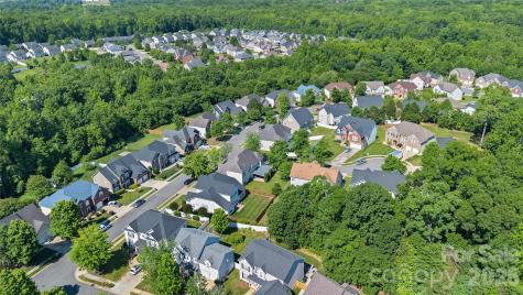 9806 Back Acre Drive Charlotte NC 28213