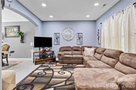 9806 Back Acre Drive Charlotte NC 28213