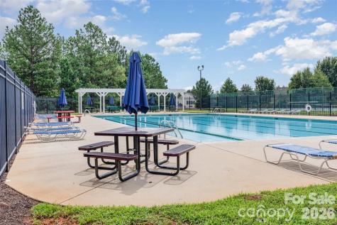 9806 Back Acre Drive Charlotte NC 28213