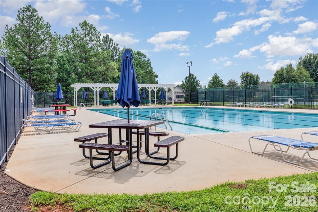 9806 Back Acre Drive Charlotte NC 28213