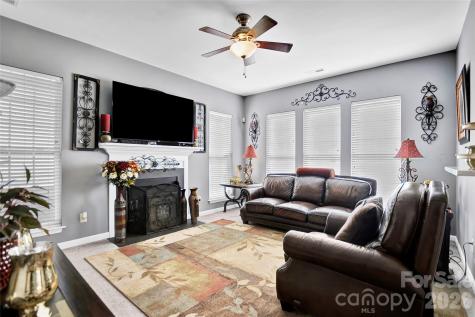 9806 Back Acre Drive Charlotte NC 28213