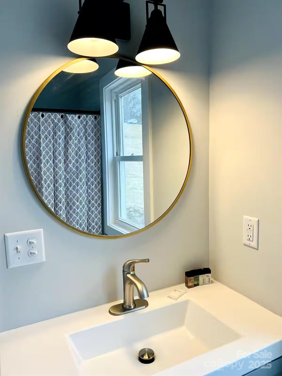 1061 Riverside Drive Asheville NC 28804