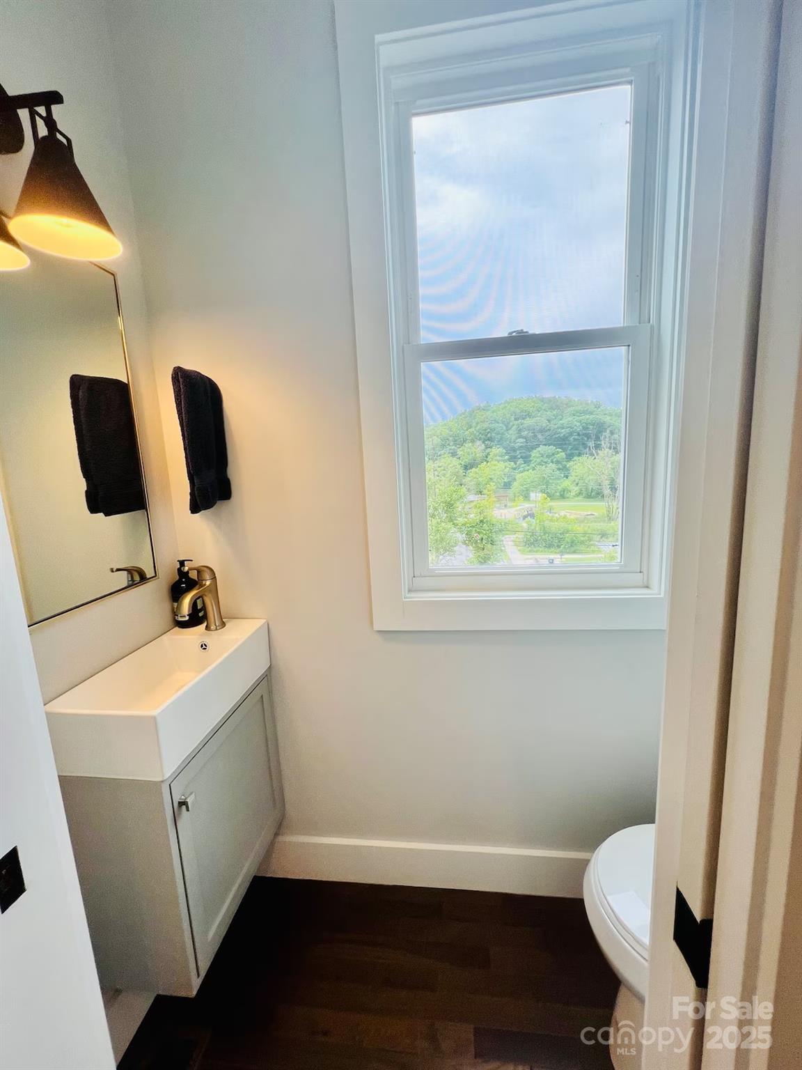 1061 Riverside Drive Asheville NC 28804