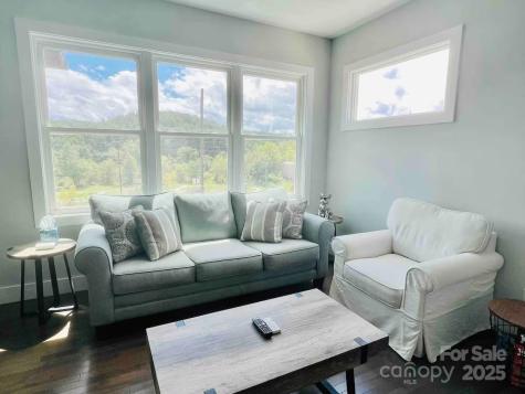 1061 Riverside Drive Asheville NC 28804