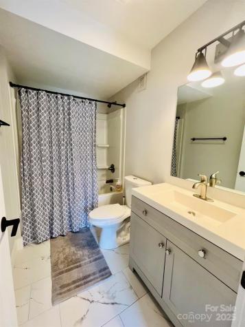 1061 Riverside Drive Asheville NC 28804