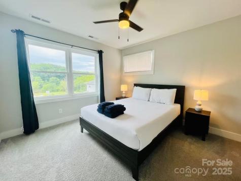 1061 Riverside Drive Asheville NC 28804