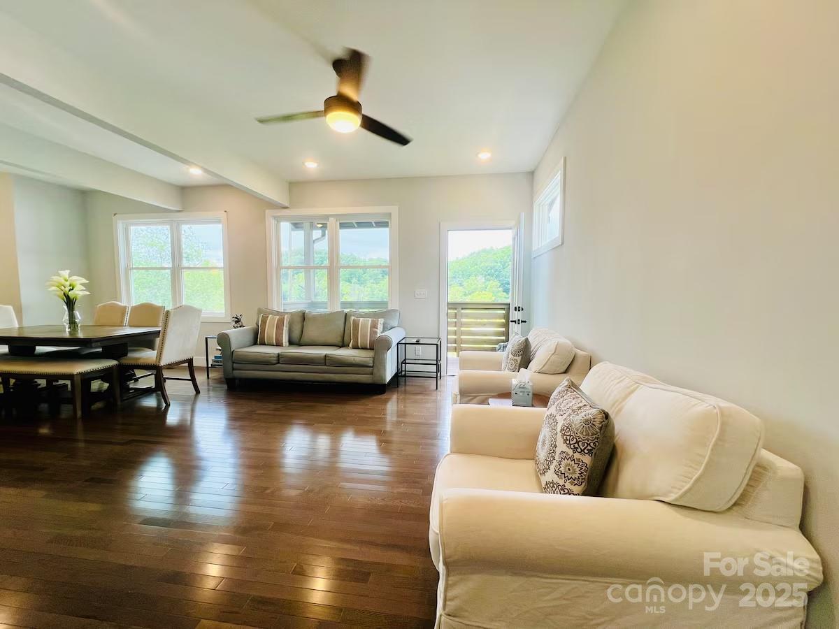 1061 Riverside Drive Asheville NC 28804