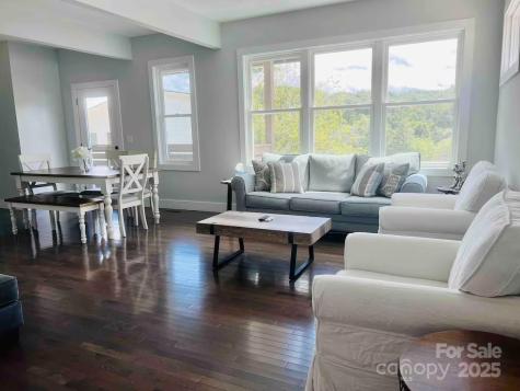 1061 Riverside Drive Asheville NC 28804