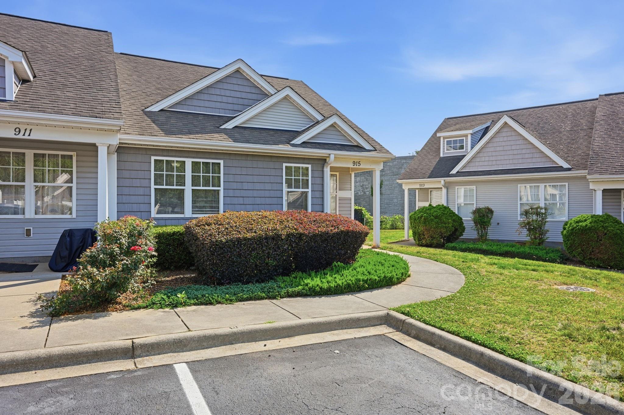 915 Barracuda Avenue Statesville NC 28677