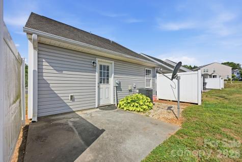 915 Barracuda Avenue Statesville NC 28677