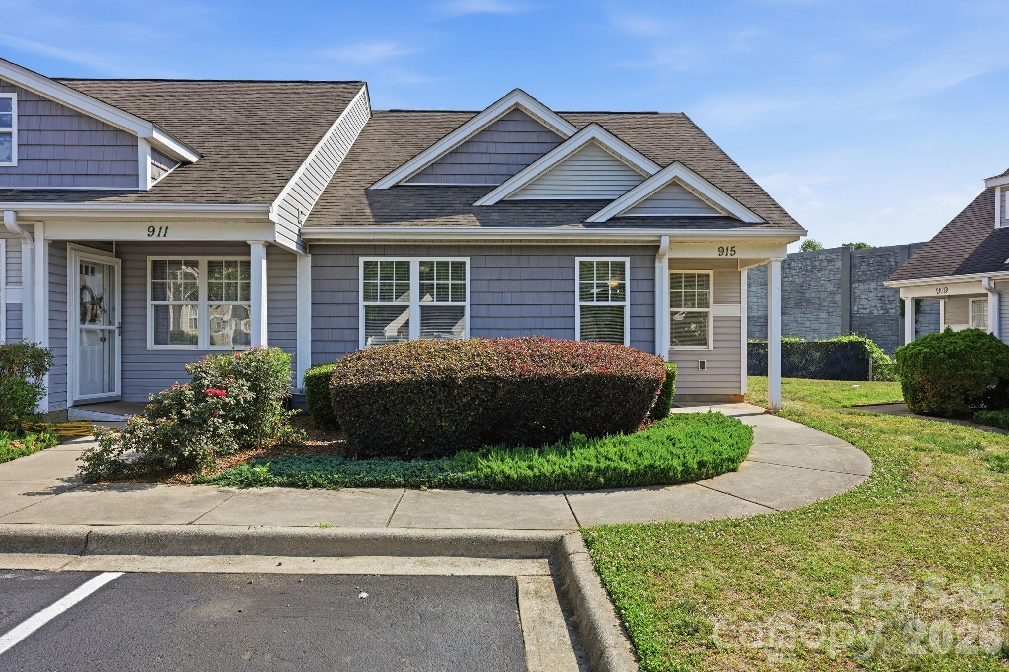 915 Barracuda Avenue Statesville NC 28677