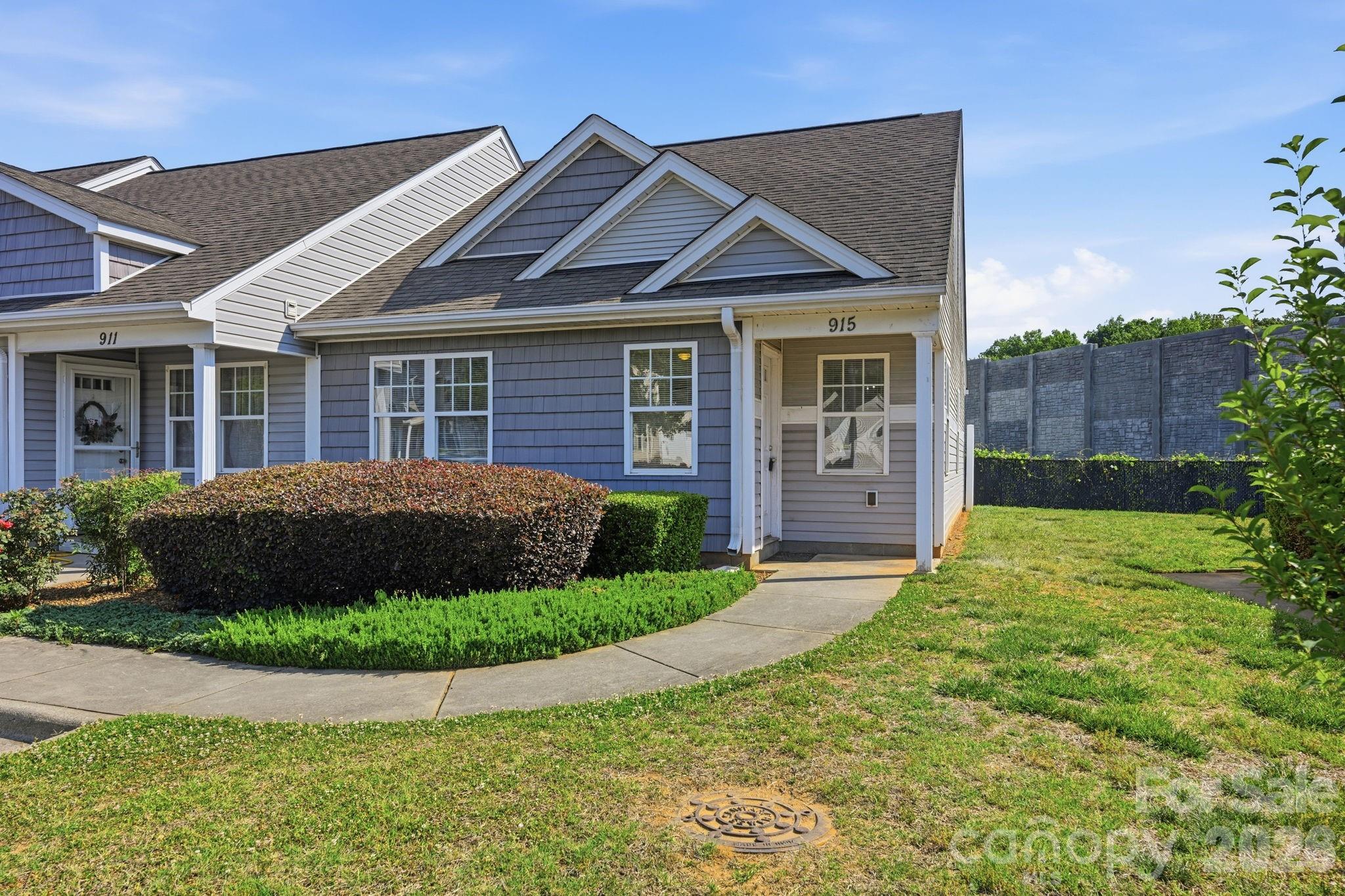 915 Barracuda Avenue Statesville NC 28677