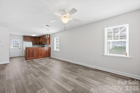 915 Barracuda Avenue Statesville NC 28677