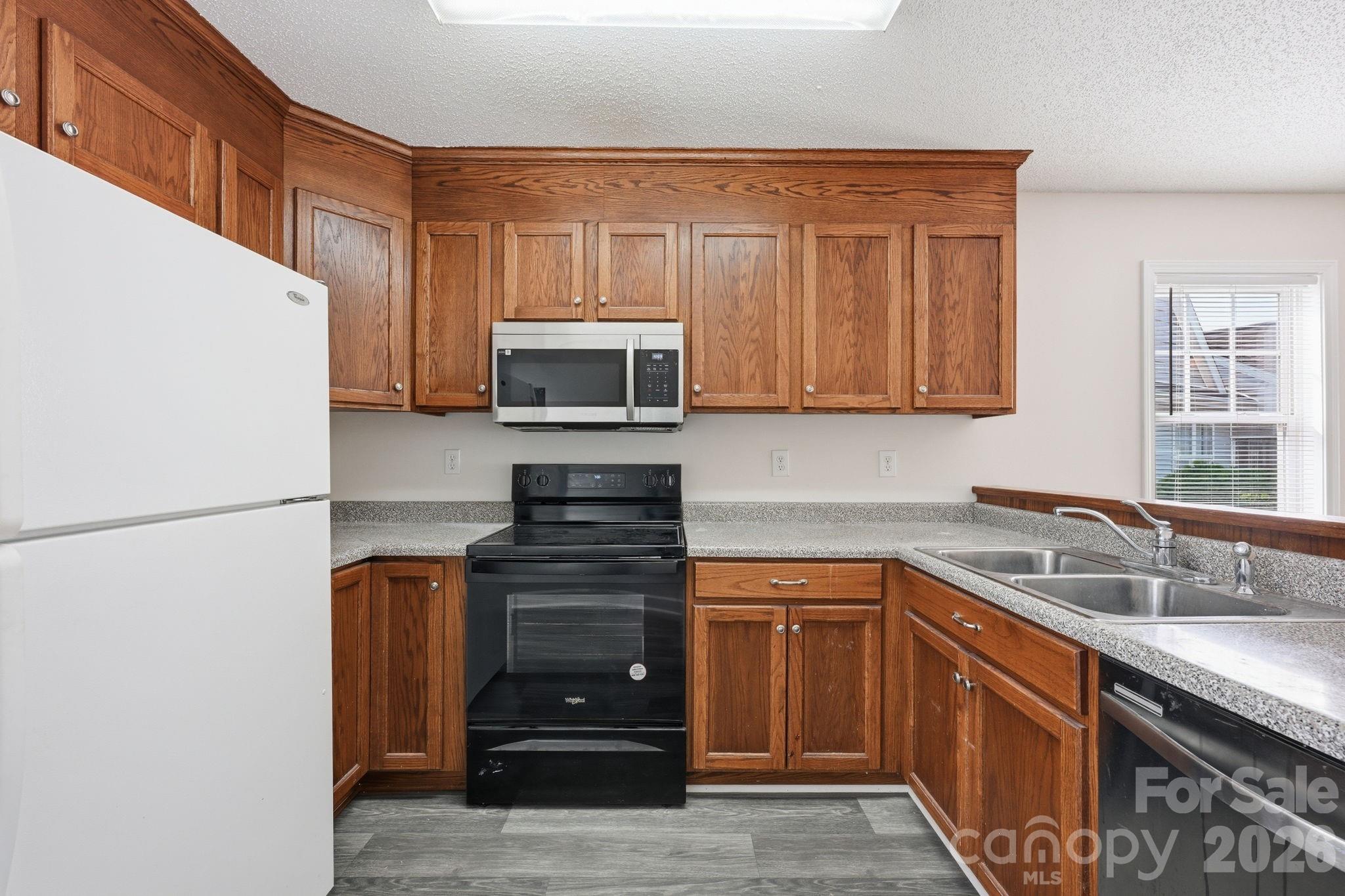 915 Barracuda Avenue Statesville NC 28677