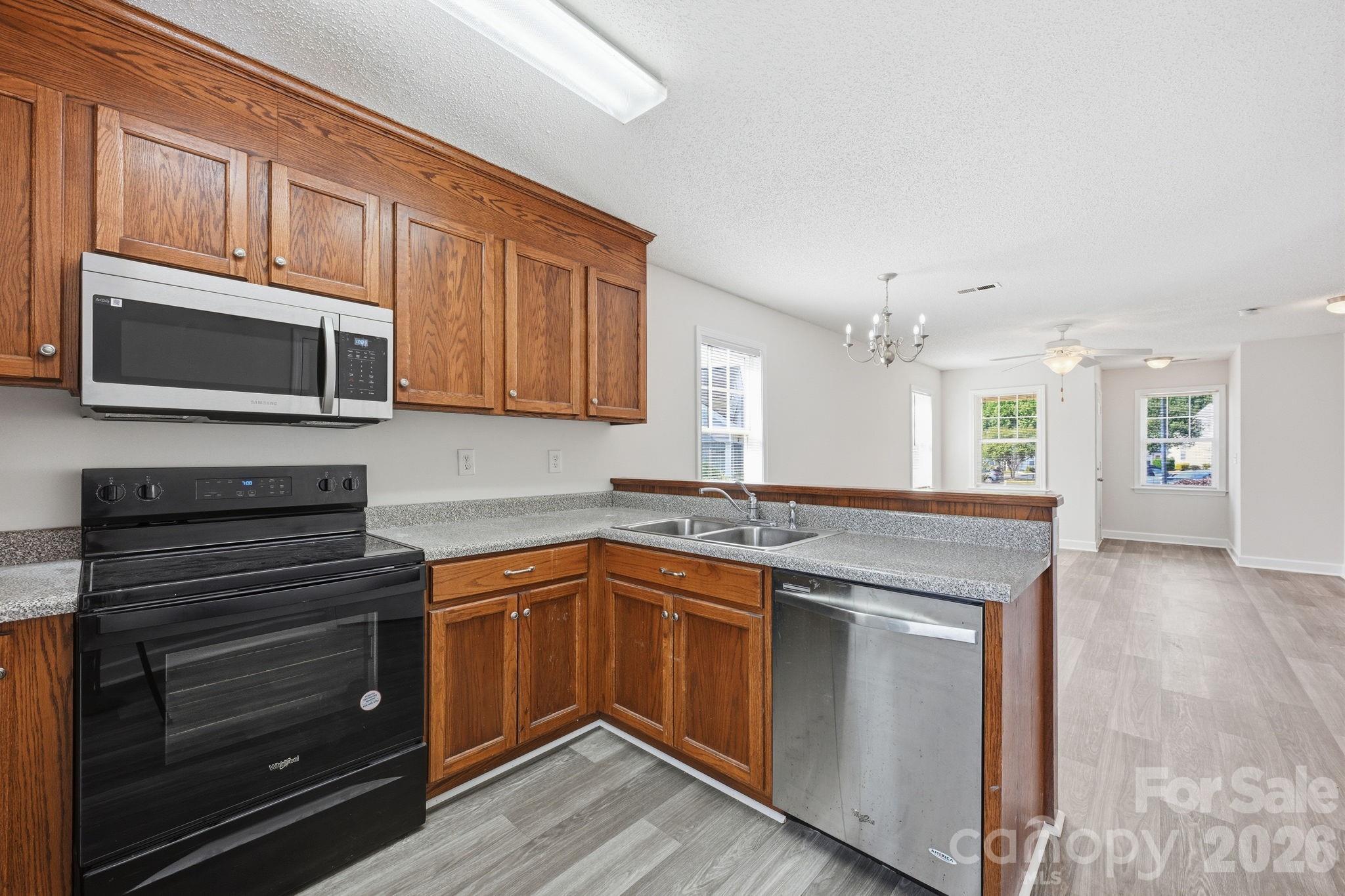 915 Barracuda Avenue Statesville NC 28677