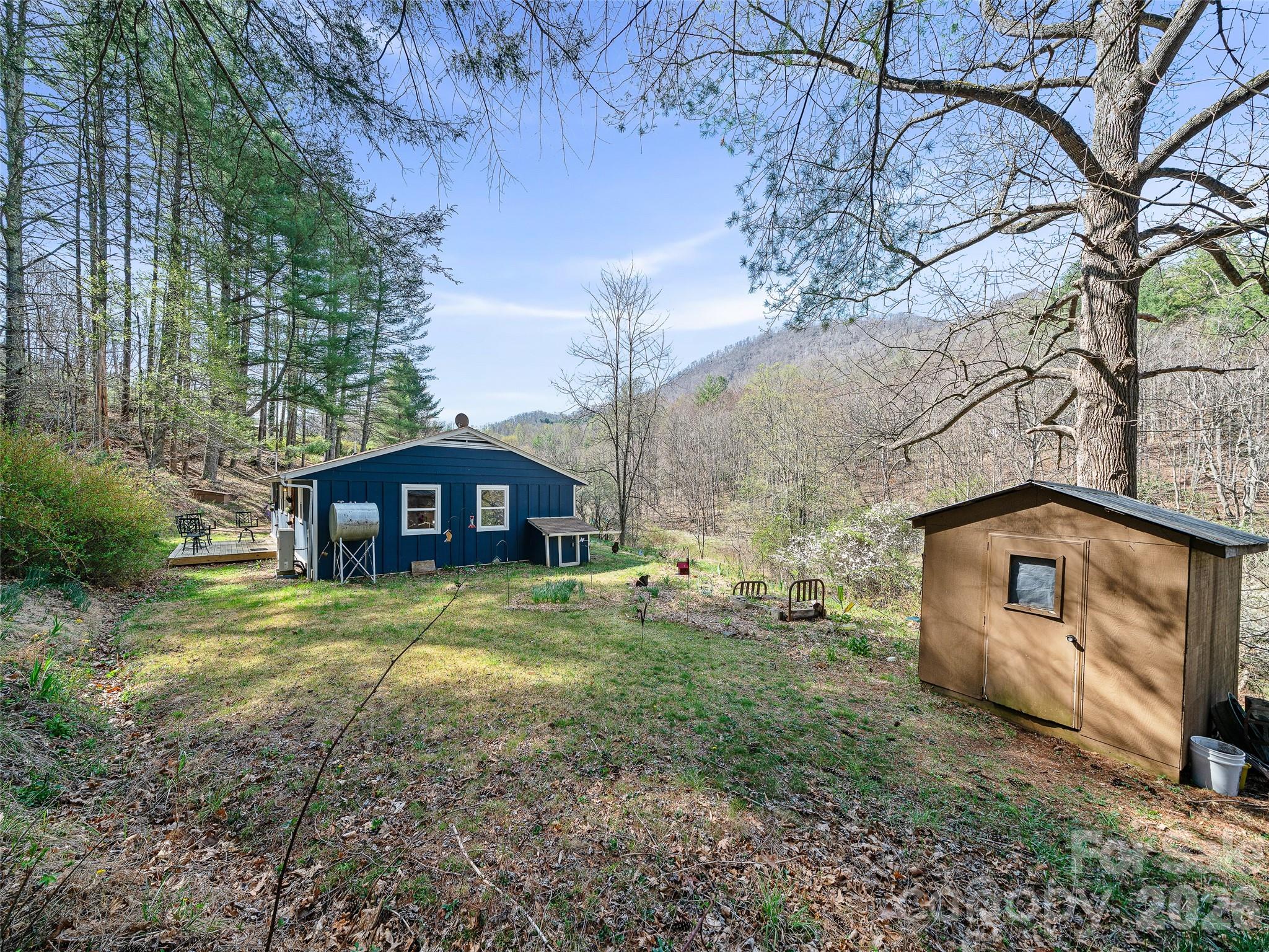 1280 Old Mine Fork Road Burnsville NC 28714