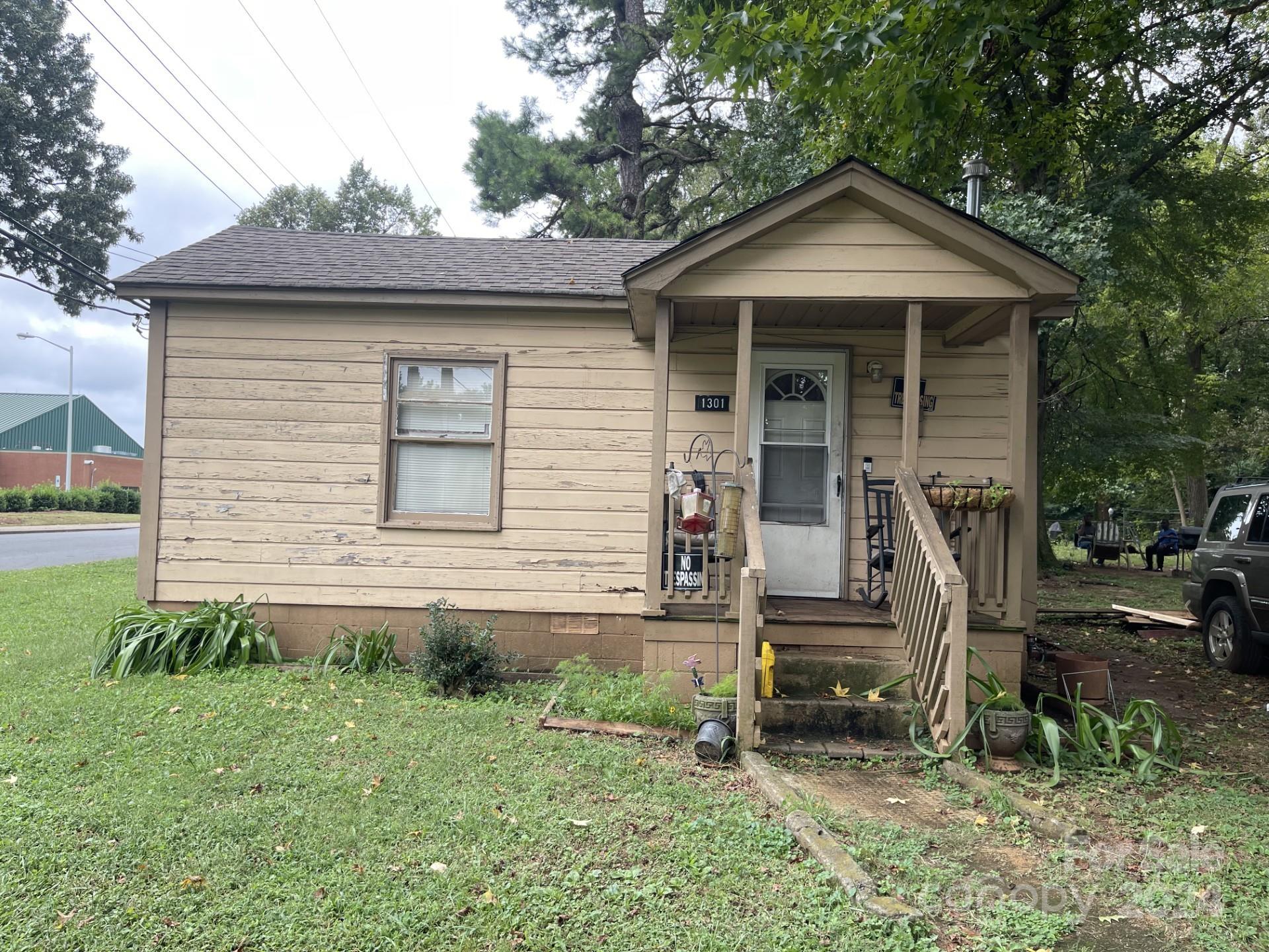1301 Hateras Avenue Charlotte NC 28216