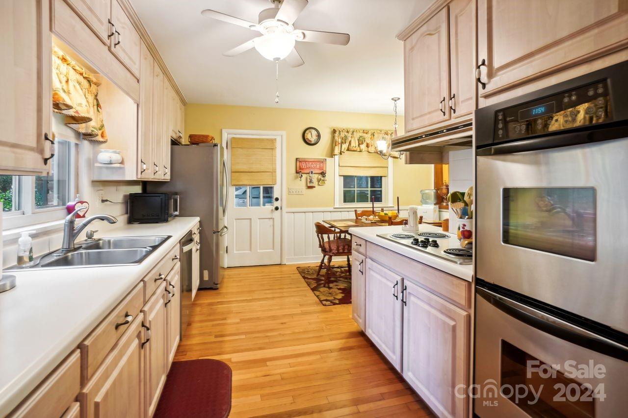 4235 Kingswood Road Charlotte NC 28226